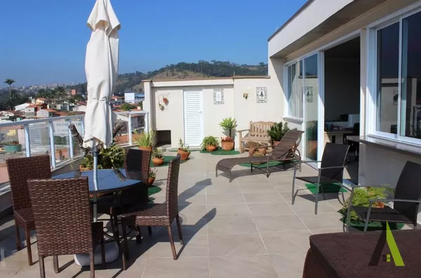 Apartamento Duplex no Centro de São Roque! 