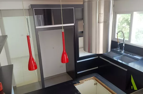 Casa de Alto Padrão em Condomínio Fechado em São Roque! 