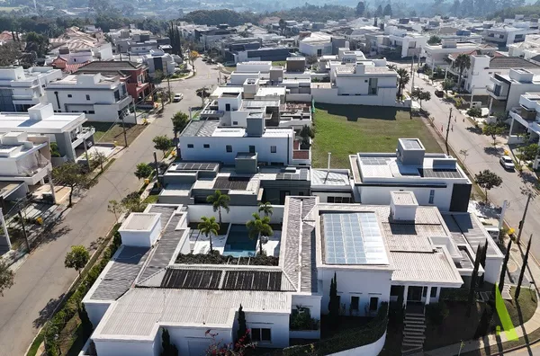 Mansão em Condomínio Fechado em Sorocaba! 