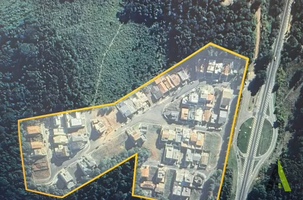  Terrenos em Condomínio Fechado!