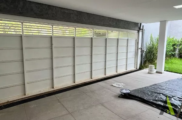 Sobrado em Condomínio Fechado de São Roque!