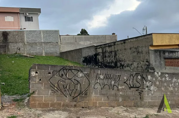 Terreno Plano em Bairro Tradicional em São Roque! 