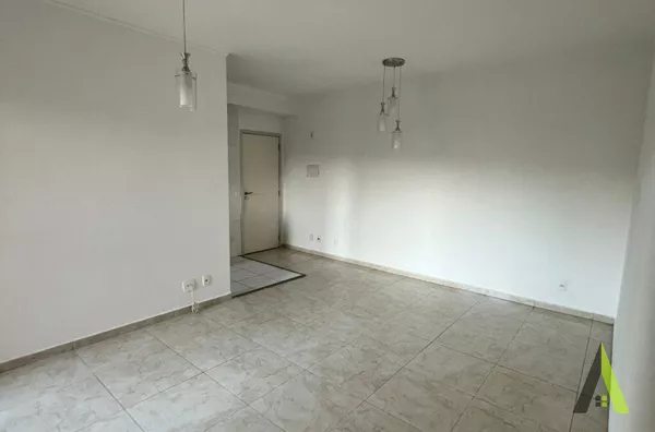 Apartamento em Condomínio Clube de São Roque! 