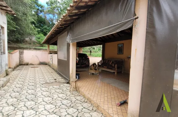 Chácara no Centro de Mairinque! 