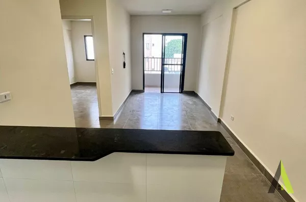 Apartamento com Varanda em São Roque! 