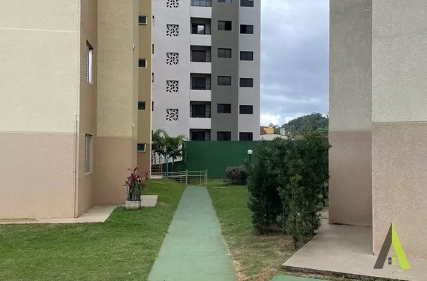 Apartamento com Sala de Jantar Integrada em São Roque!