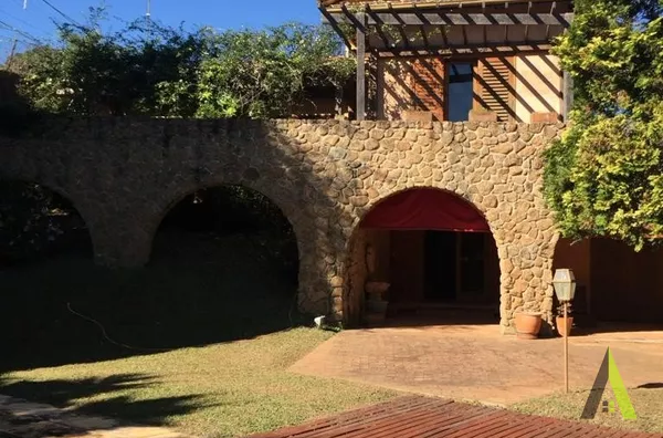 Casa de Alto Padrão com Área Gourmet em São Roque!