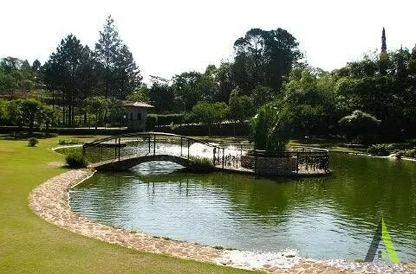Terreno em Condomínio Fechado de Alto Padrão em São Roque!