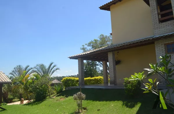 Chácara na Estrada do Vinho em São Roque! 