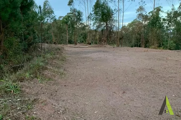 Terreno Plano em São Roque!