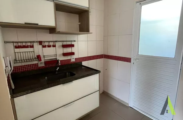 Casa em Condomínio Fechado em São Roque!