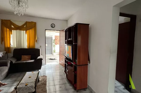 Casa Térrea em Bairro Tradicional! 