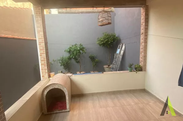 Sobrado em Bairro Tradicional em São Roque! 