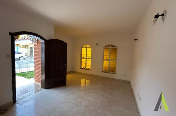 Casa Térrea em Bairro Nobre de São Roque!