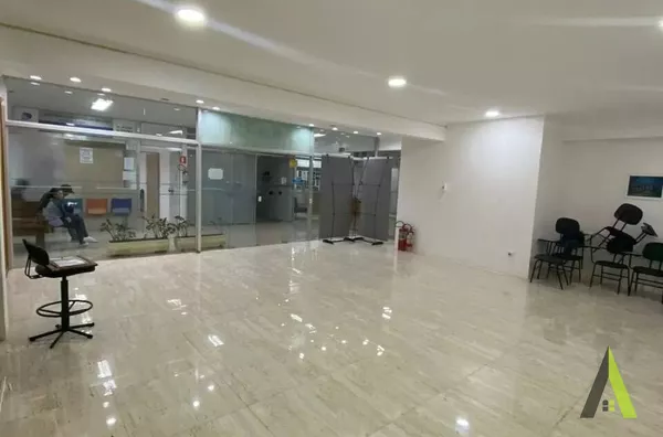 Sala Comercial Decorada em São Roque!