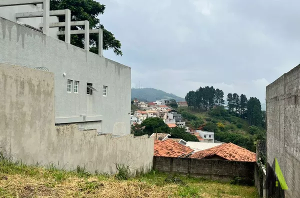  Terreno em Condomínio fechado!