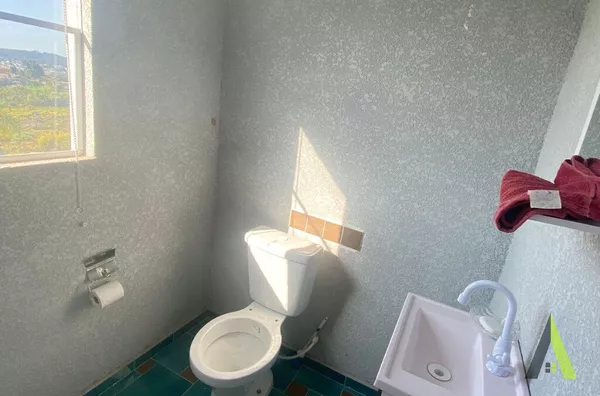 Ponto Comercial na Estrada do Vinho! 