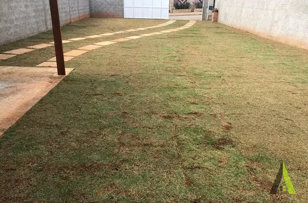 Casa Térrea a Venda em São Roque! 