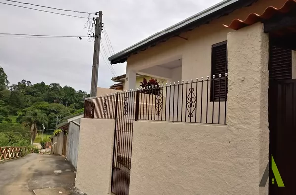 Duas Casas no Centro de Mailasqui! 