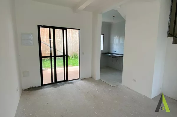 Casa em Condomínio Fechado em São Roque!