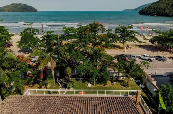 Casa Exclusiva de frente para Praia em Ubatuba!