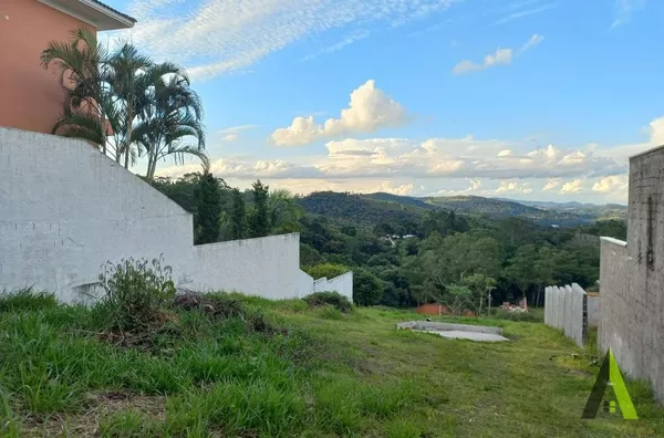 Terreno em Condomínio Fechado de Alto Padrão em São Roque!
