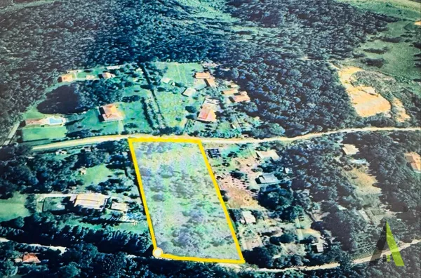 2 Terrenos Plano em São Roque!