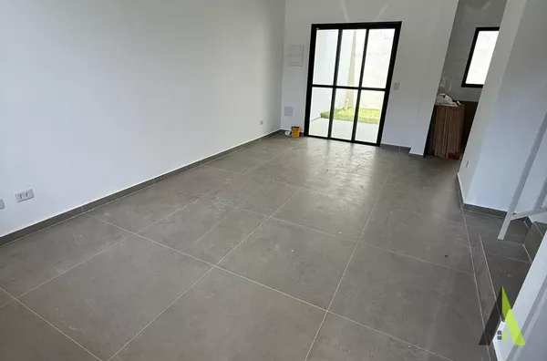 Sobrado Novo em Condomínio Fechado de São Roque! 