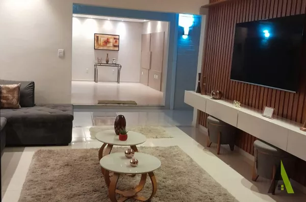 Casa em Condomínio Fechado de São Roque! 