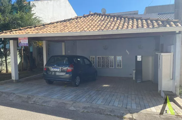 Casa em Condomínio Fechado de São Roque! 