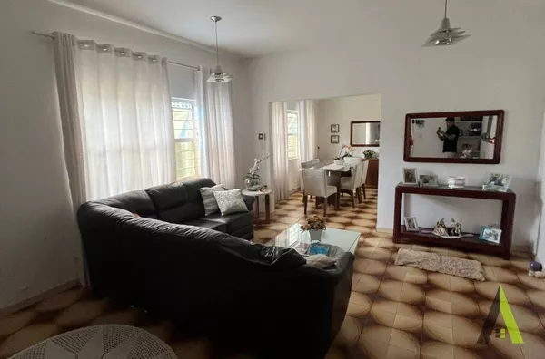 Sobrado com Área Gourmet Completa  em São Roque! 