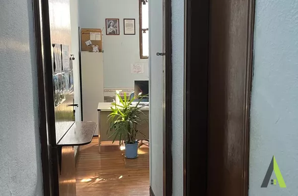  Sobrado no Centro de São Roque! 