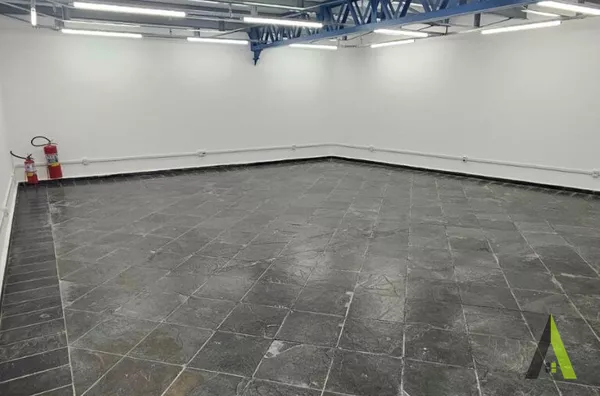 Ponto Comercial no Centro de São Roque! 