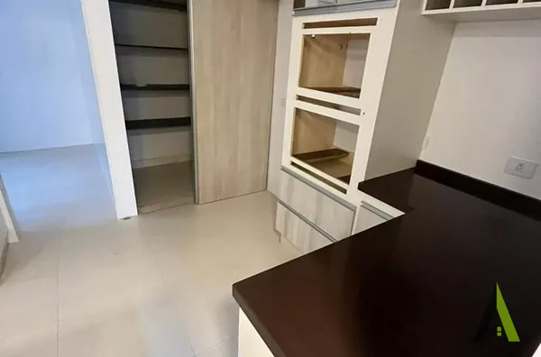 Sobrado Alto Padrão com Acabamento de Primeira em São Roque!