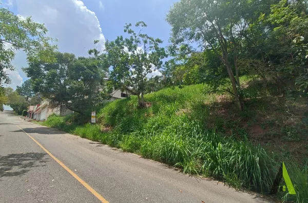 Terreno em Bairro Nobre de São Roque! 