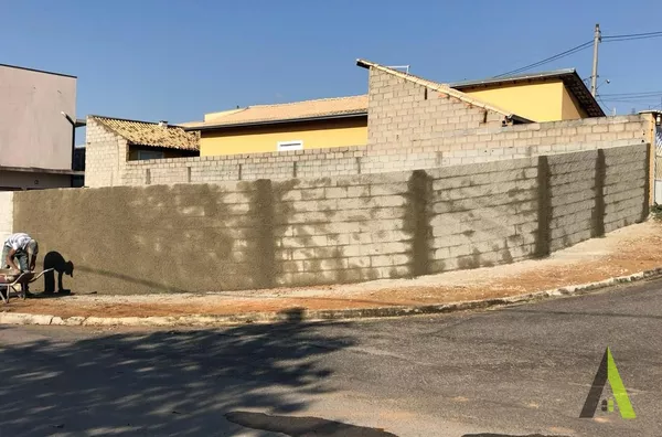 Terreno Plano Pronto para Construir no Roteiro do Vinho em São Roque!