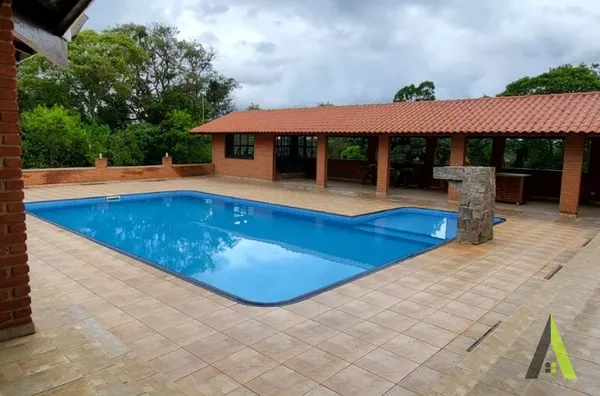 Chácara Rodeado de Muito Verde em São Roque!