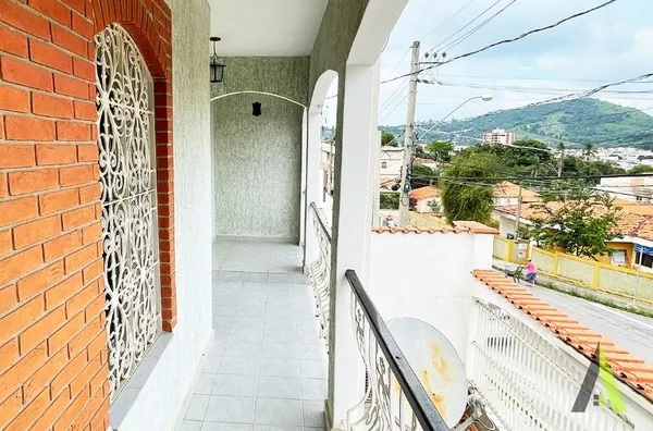 Casa Térrea com Vista Incrível em Bairro Nobre de São Roque!