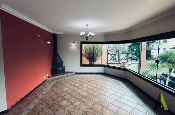 Casa em Condomínio Fechado de Alto Padrão em São Roque!