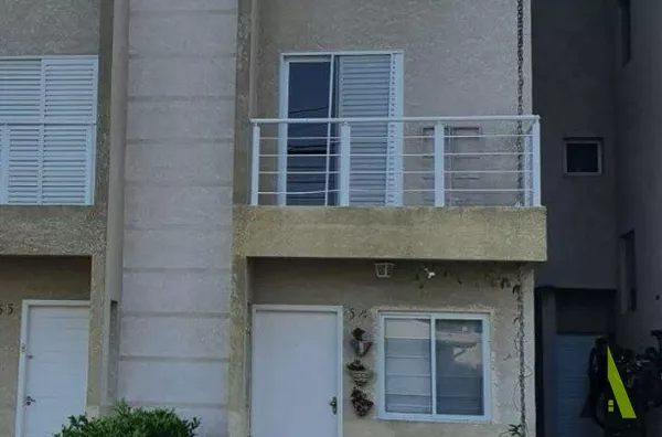 Casa em Condomínio Fechado em São Roque!