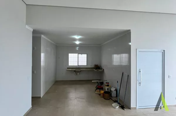 Casa Térrea em Bairro Tradicional! 