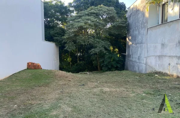 Terreno em Condomínio Fechado!