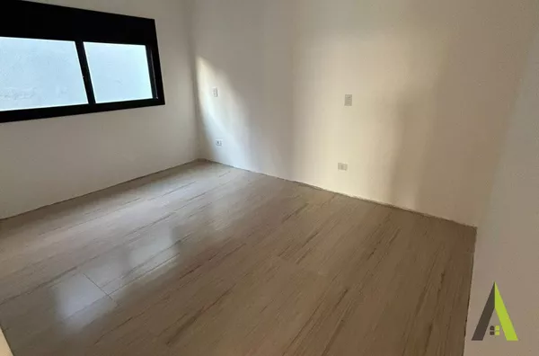 Casa em Condomínio Fechado em São Roque!