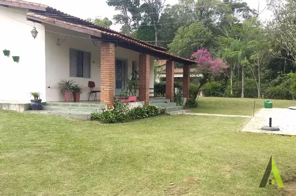 Chácara em Condomínio Fechado em São Roque! 