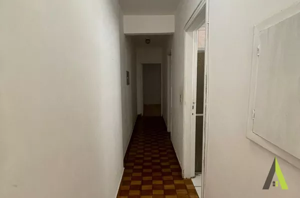 Apartamento com Elevador no Centro de São Roque!
