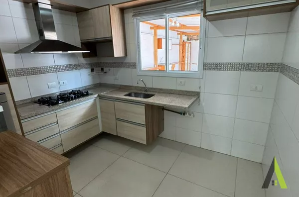 Casa em Condomínio Fechado de São Roque!