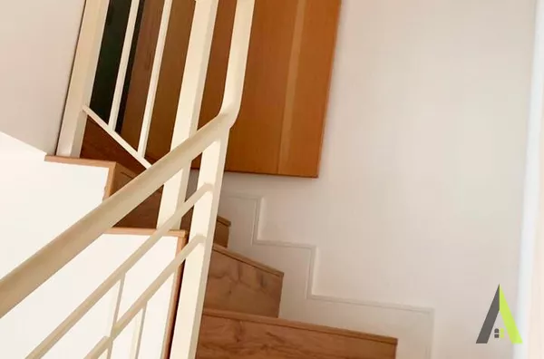 Casa em Condomínio Fechado, Rica em Armários Planejados em São Roque!