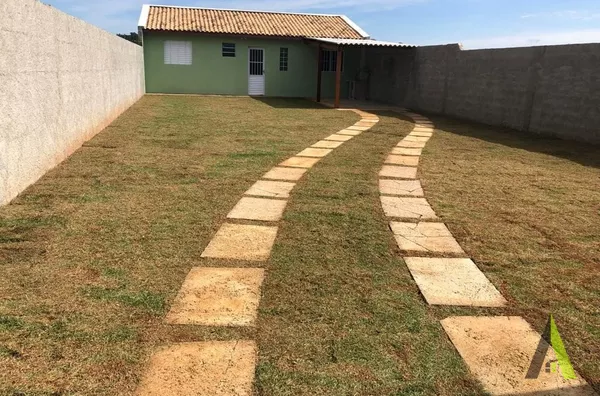 Casa Térrea a Venda em São Roque! 