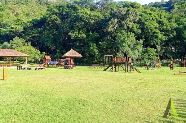 Terreno com Vista para Lago em Condomínio Fechado em São Roque!