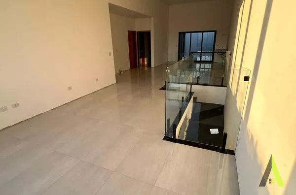 Casa em Condomínio Fechado em São Roque!